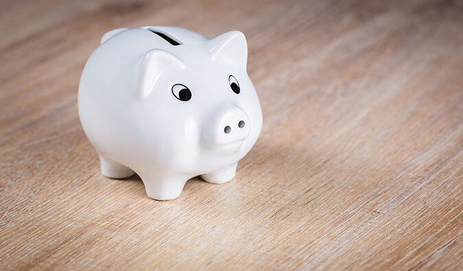 17 Ways to Cut Your Expenses & Save Money for Travel in 2025