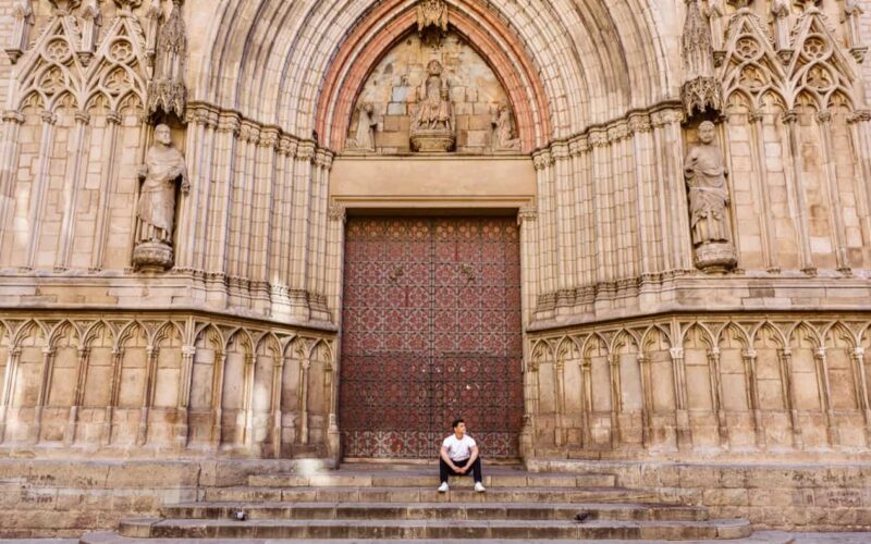 How to Overcome Being Alone & Meet People When You Travel
