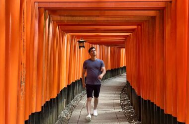 A Better Way to Stay Connected When You Travel